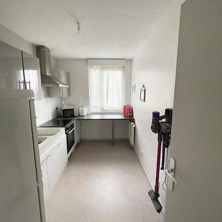 Grand T2 Spacieux Tres Calme Bron Exterior photo